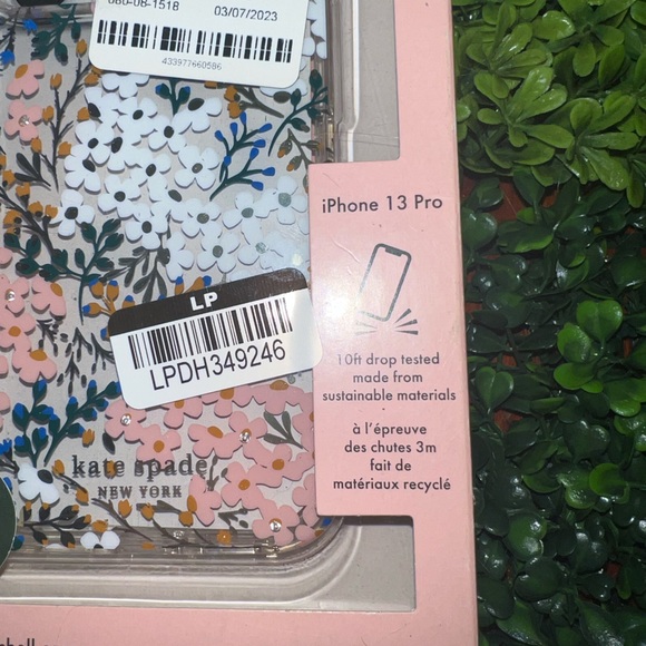 Kate Spade iPhone 13 Pro Case - Picture 2 of 2